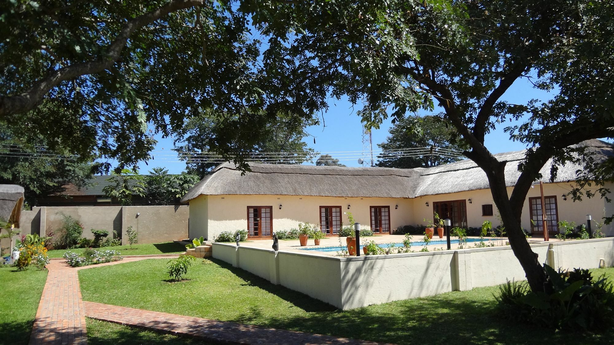 Mandebele Lodge Виктория Фолс Екстериор снимка